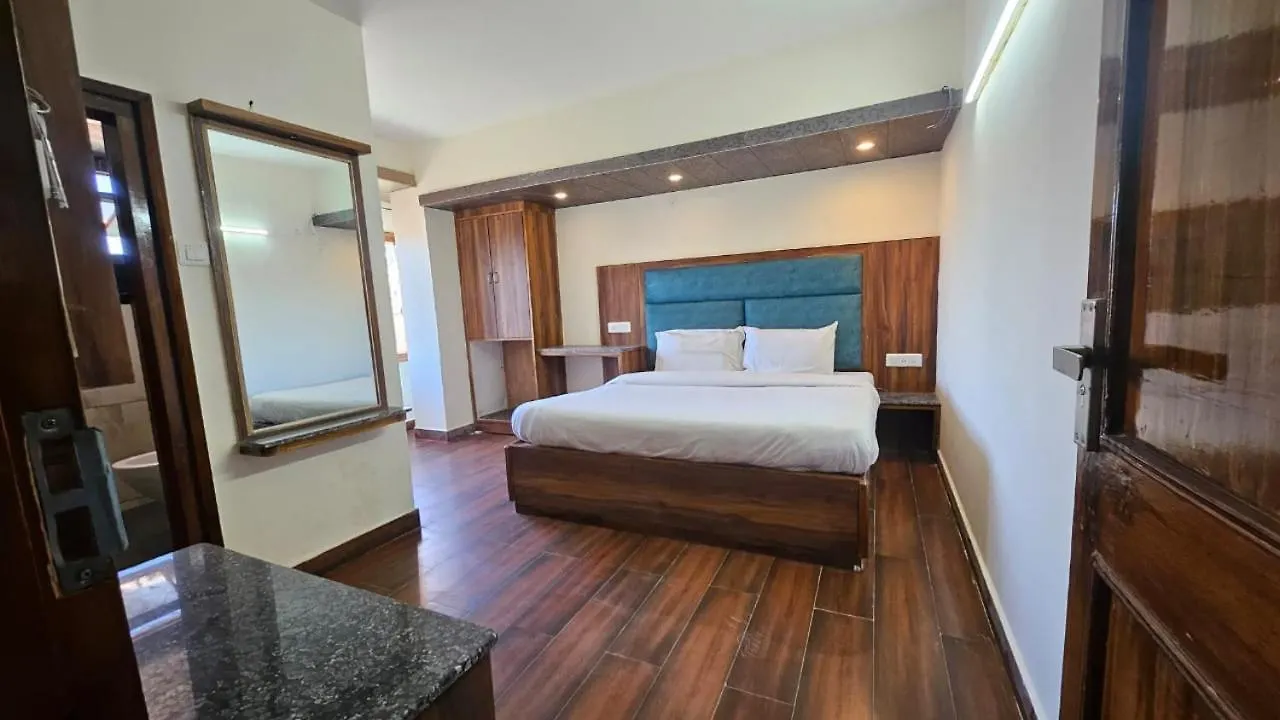 Hotel New Pankaj - Near Mall Road Shimla 3*,